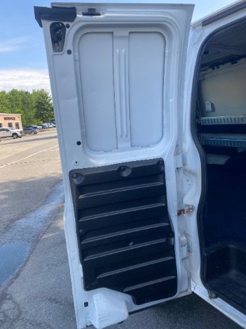 Used 2018 Chevrolet Express 2500 image 12