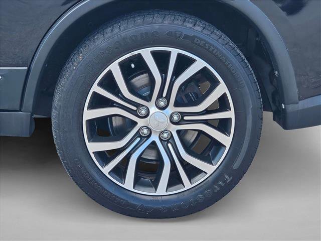 Used 2018 Mitsubishi Outlander SEL image 23