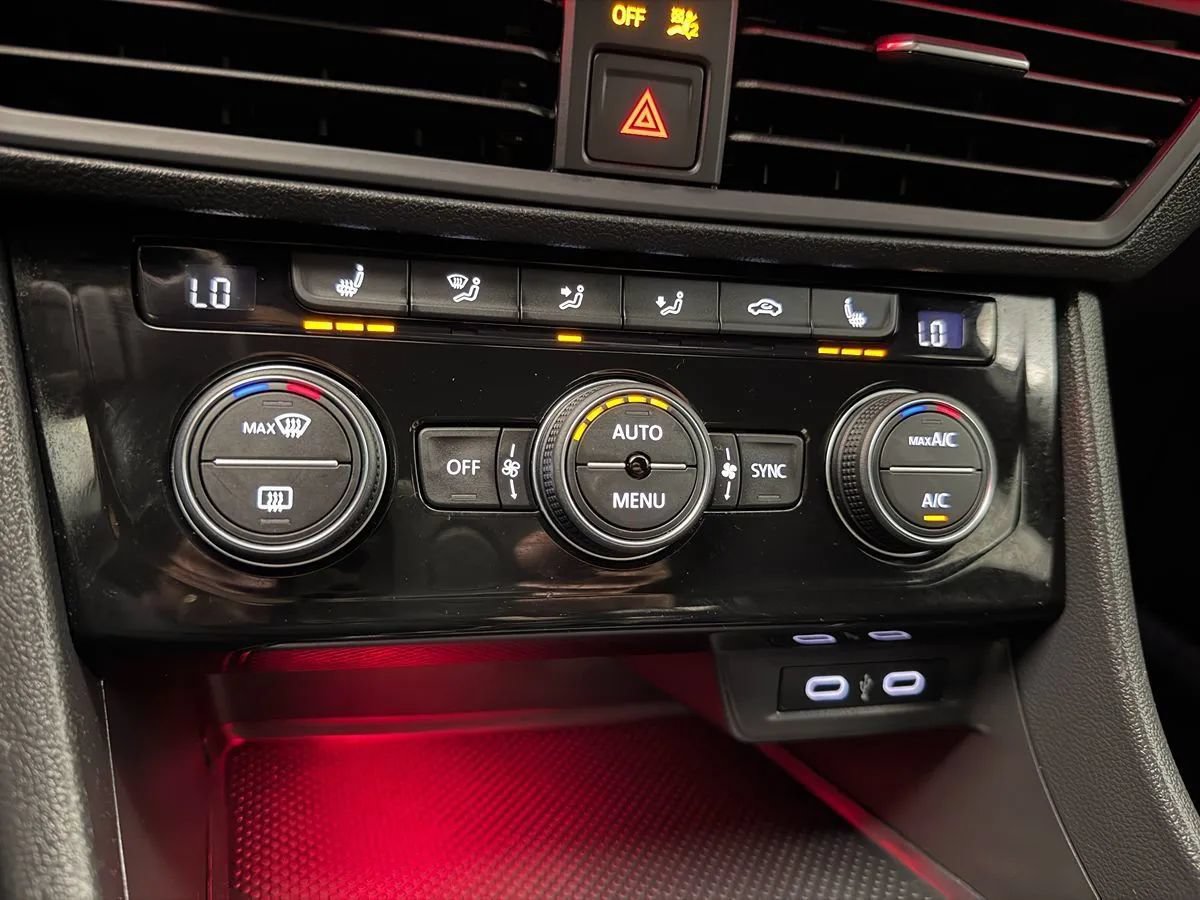 Used 2021 Volkswagen Jetta GLI FWD image 24