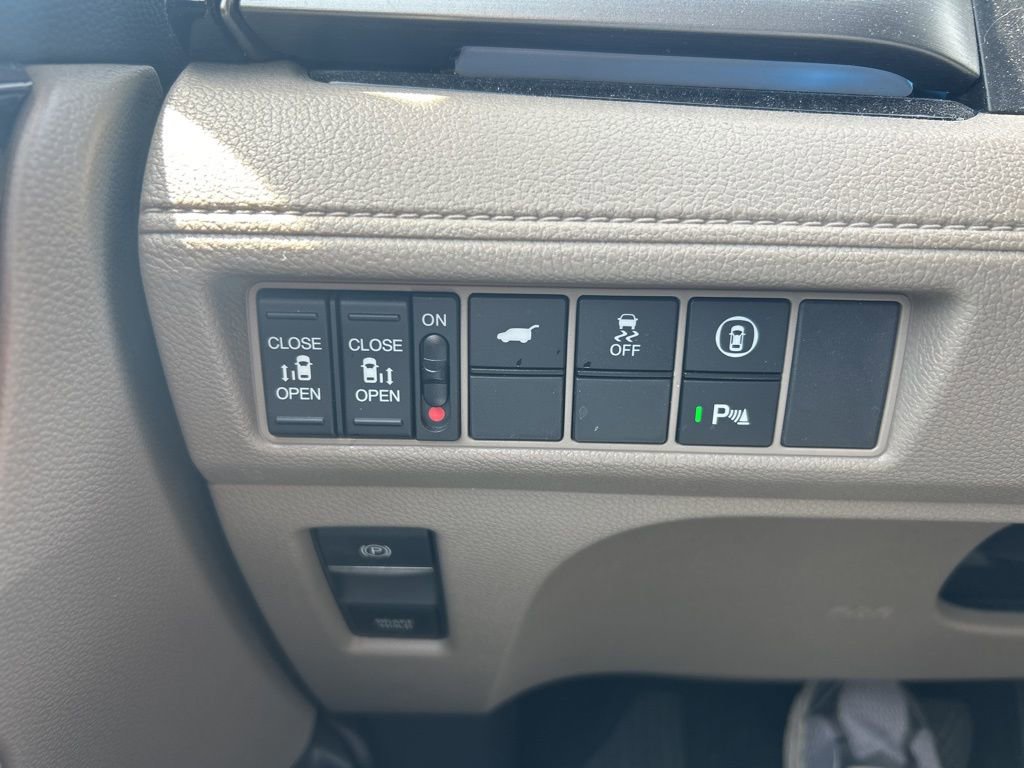 Used 2023 Honda Odyssey Touring image 11
