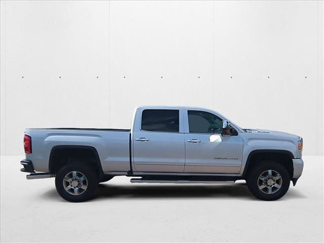 Used 2017 GMC Sierra 3500 Denali w/ Duramax Plus Package image 4