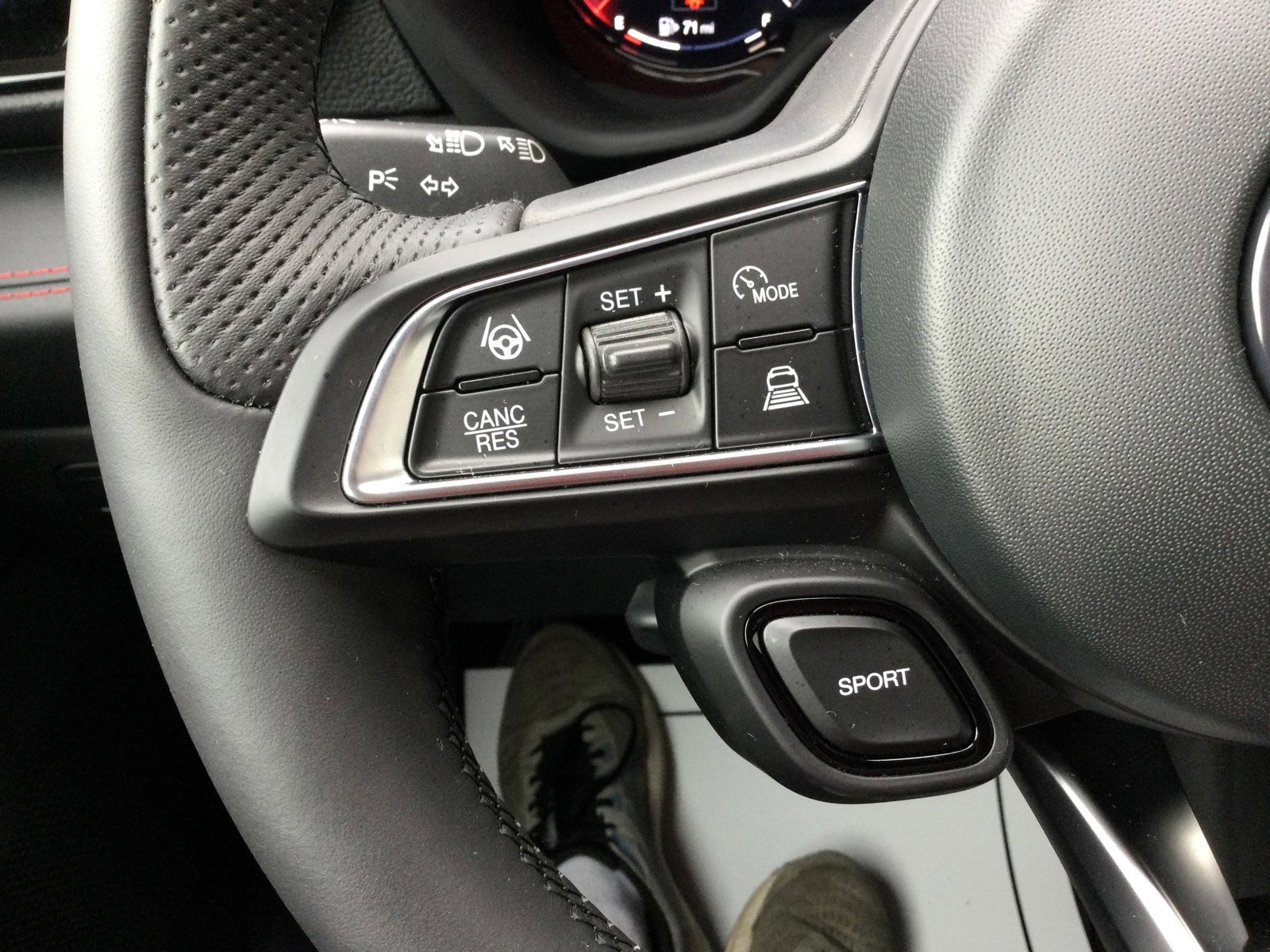 New 2024 Dodge Hornet GT w/ Tech Pack w/o Parking image 13