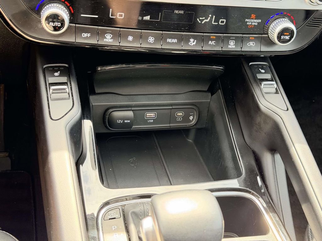 Used 2025 Kia Telluride S AWD/4WD image 12