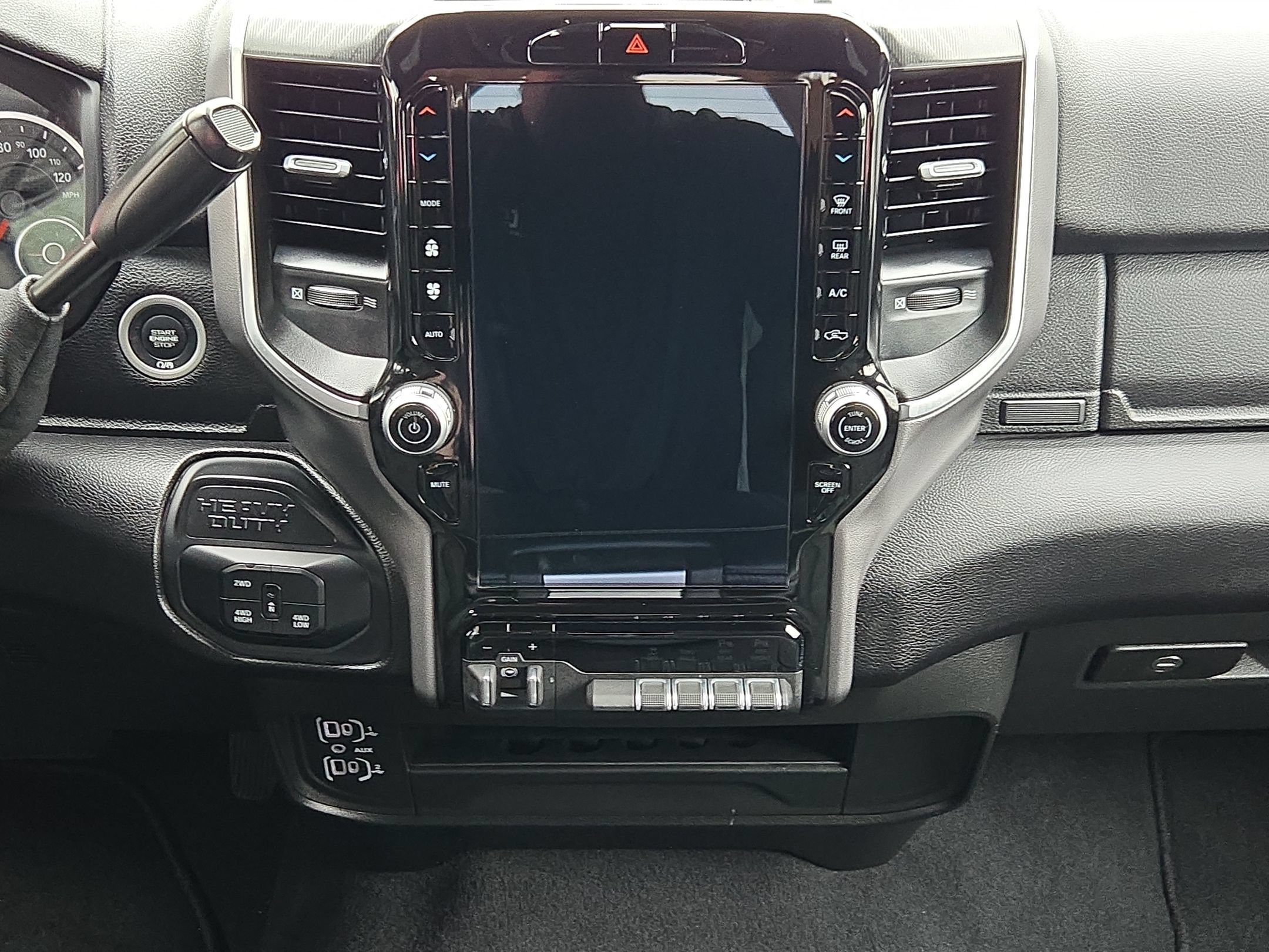 Used 2025 RAM 2500 Big Horn AWD/4WD image 32