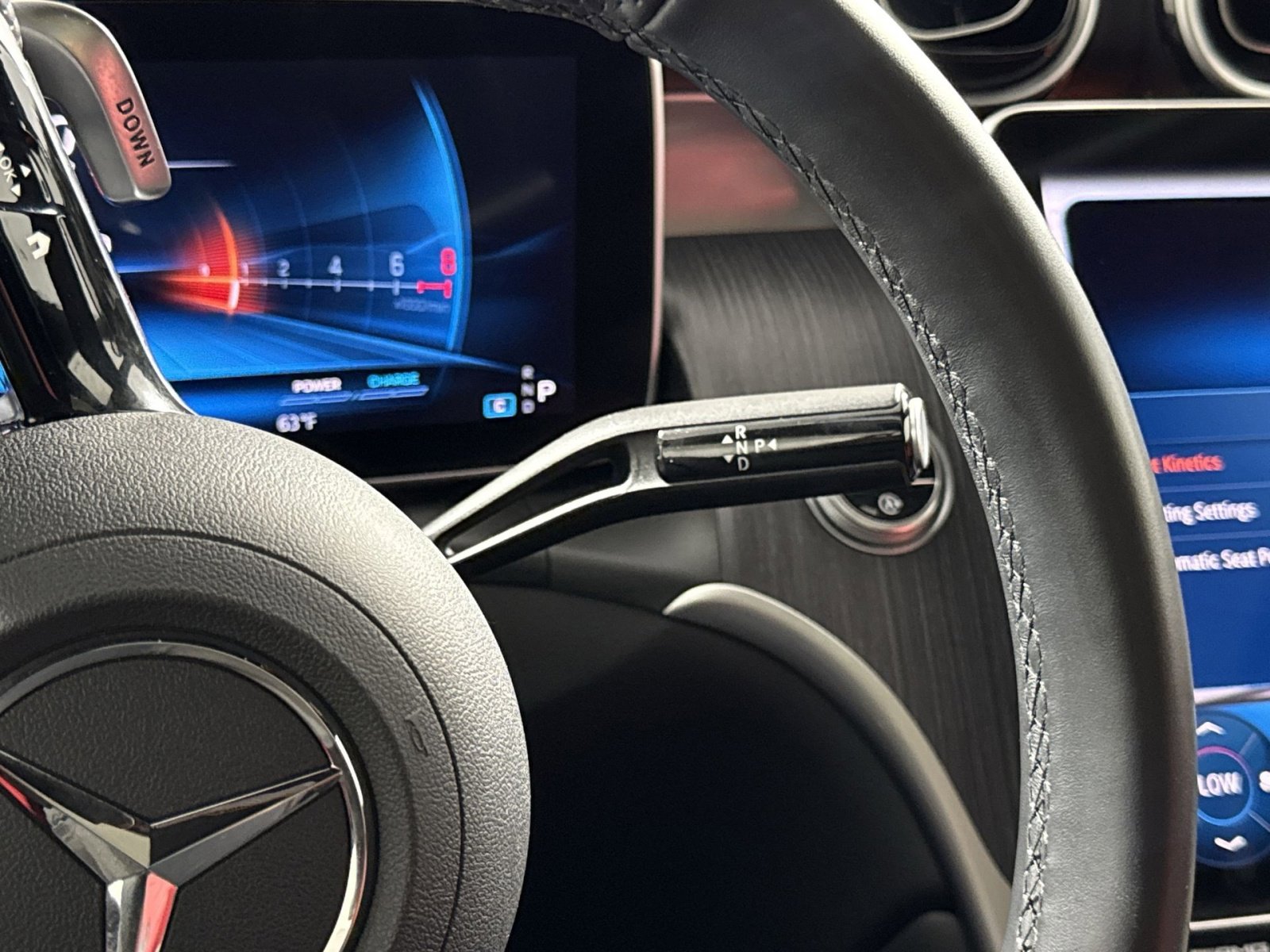 Used 2024 Mercedes-Benz GLC 43 AMG 4MATIC image 22