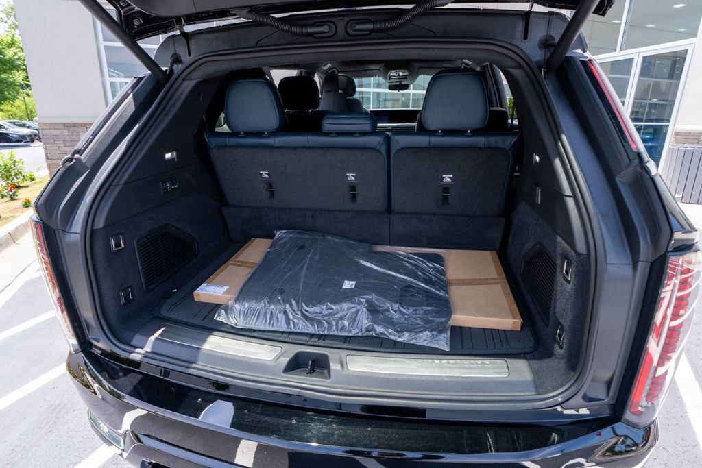 Used 2025 Cadillac Escalade IQ Luxury 2 w/ LPO, Premium Carpet Package AWD/4WD image 57