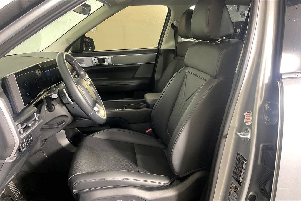 Used 2026 Hyundai Santa Fe SEL FWD image 31