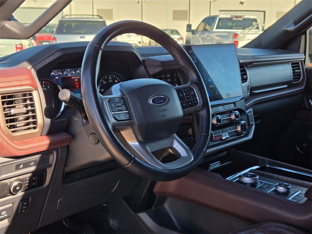 Used 2024 Ford Expedition Limited image 10