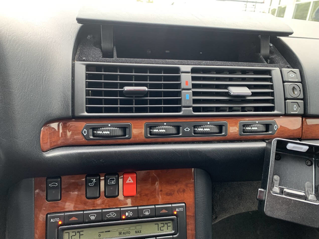 Used 1999 Mercedes-Benz S 320 image 39