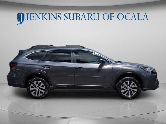 Used 2025 Subaru Outback Premium AWD/4WD image 2