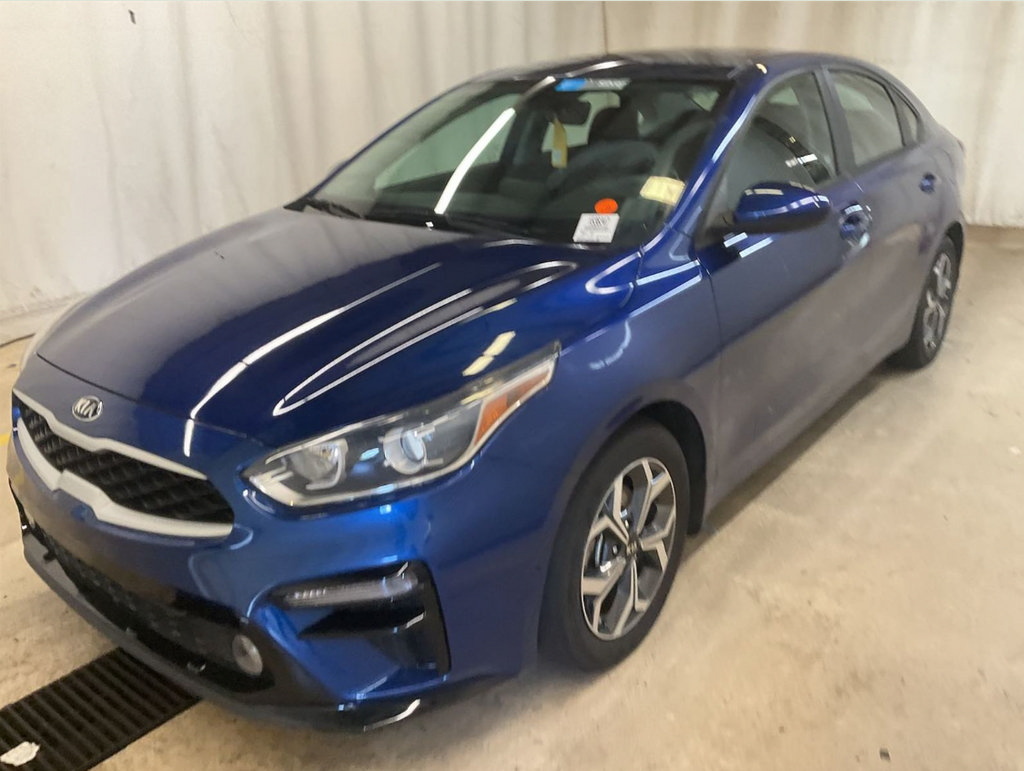 Used 2021 Kia Forte LXS FWD image 3
