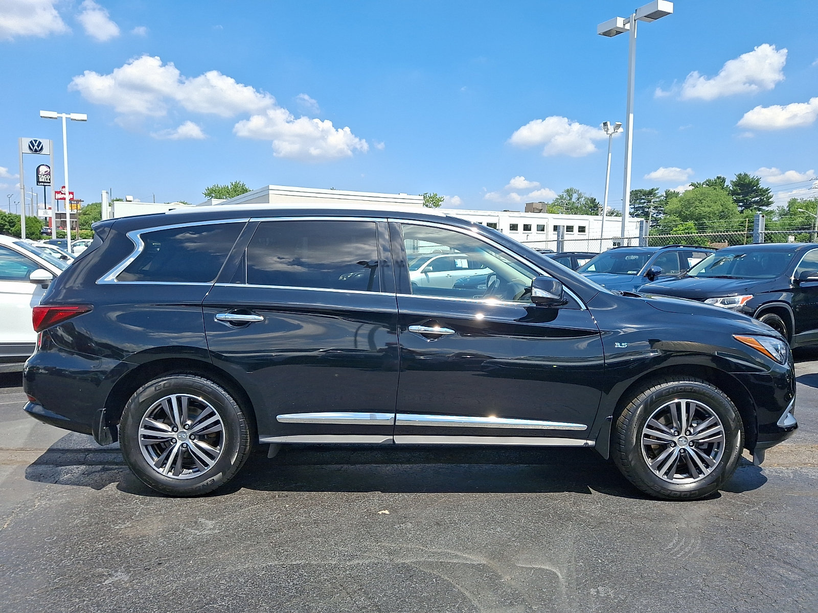 Used 2016 INFINITI QX60 Luxe w/ Premium Plus Package AWD/4WD image 7