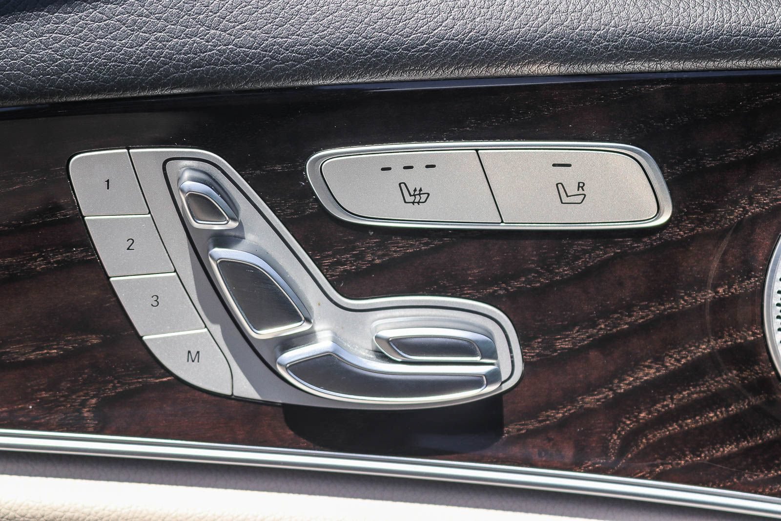 Used 2019 Mercedes-Benz E 300 image 22