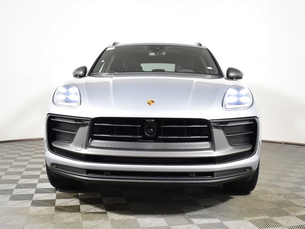 Used 2026 Porsche Macan AWD/4WD image 10