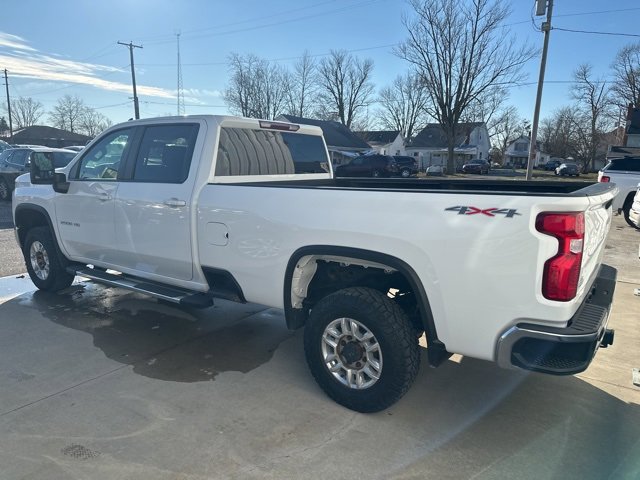 Used 2023 Chevrolet Silverado 2500 LT w/ Snow Plow Prep/Camper Package image 5
