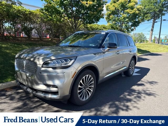 Certified 2023 Lincoln Aviator AWD w/ Premium Package image 3