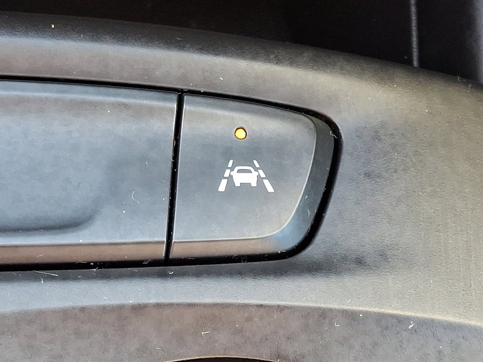 Used 2025 Chevrolet Trax LS image 23