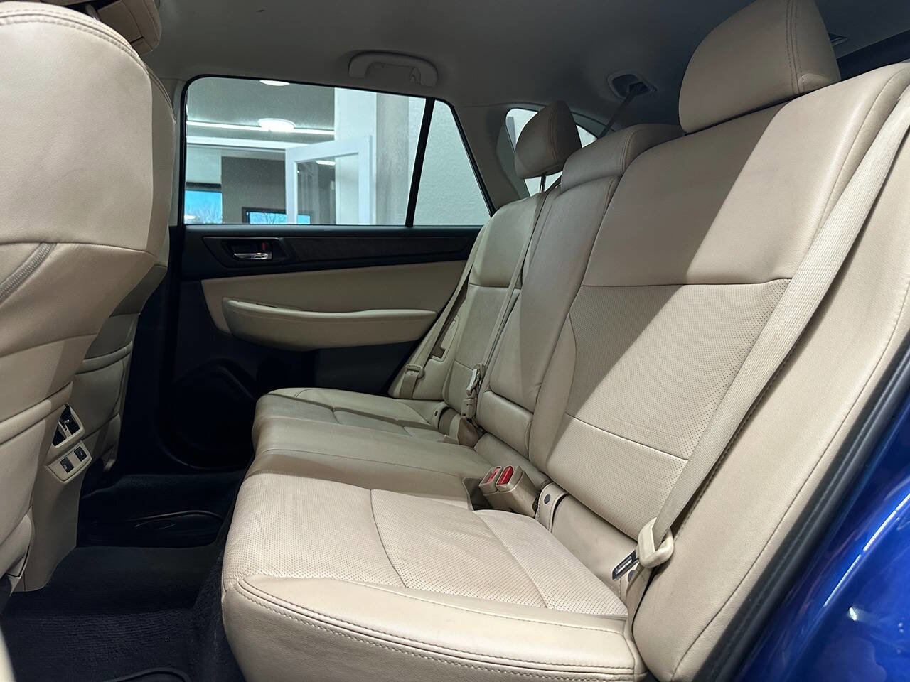 Used 2017 Subaru Outback 2.5i Limited image 18