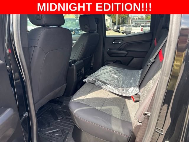 Used 2025 Chevrolet Colorado Z71 w/ Midnight Edition AWD/4WD image 15