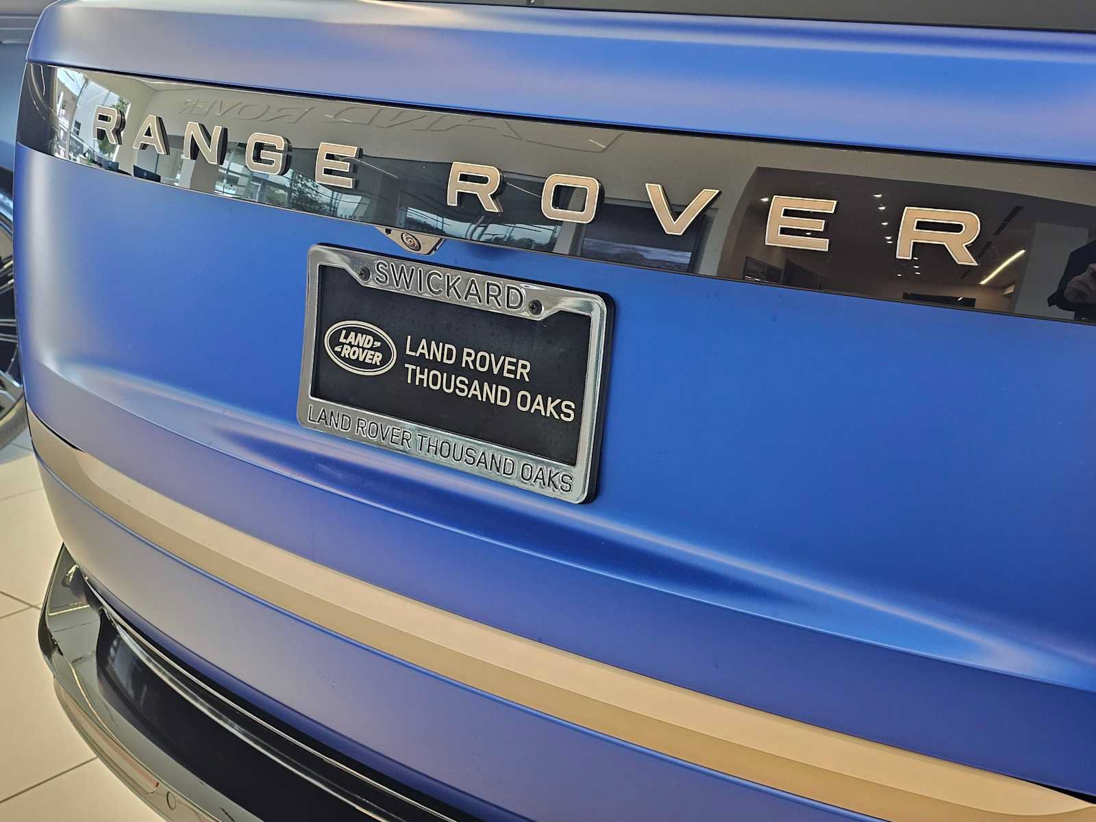 New 2026 Land Rover Range Rover SV AWD/4WD image 13