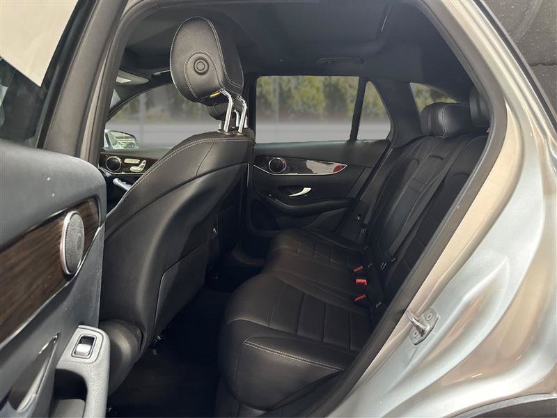 Used 2017 Mercedes-Benz GLC 300 4MATIC image 10
