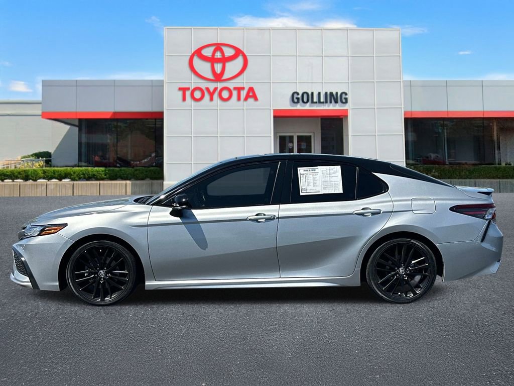 Used 2021 Toyota Camry XSE w/ Navigation Package FWD image 2