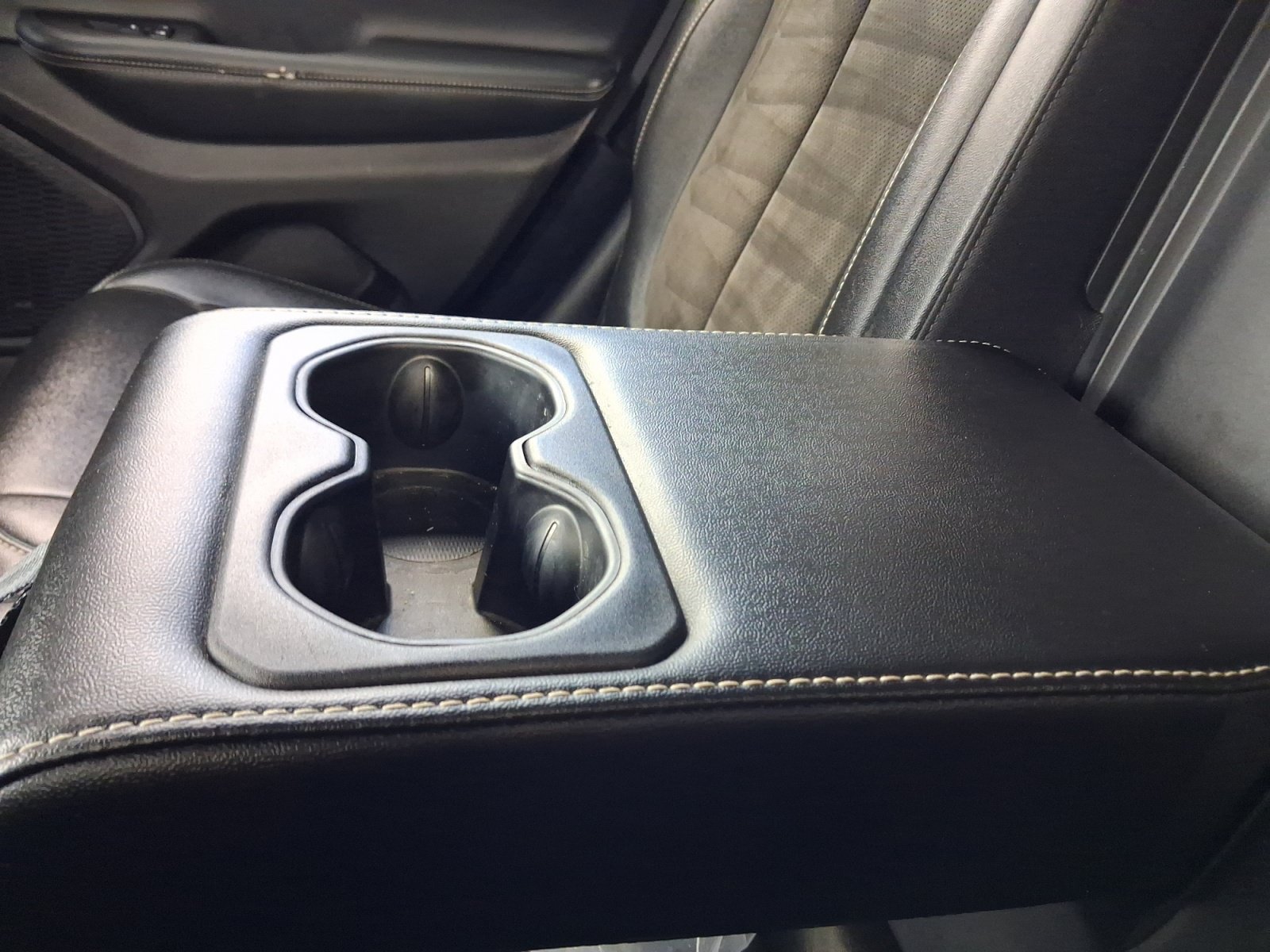 Used 2023 Jeep Grand Cherokee Altitude AWD/4WD image 27