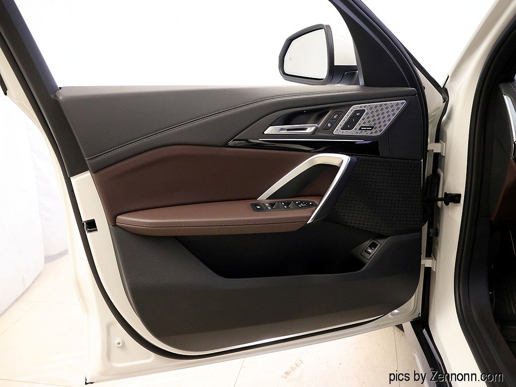 Certified 2025 BMW X1 xDrive28i w/ Technology Package image 27