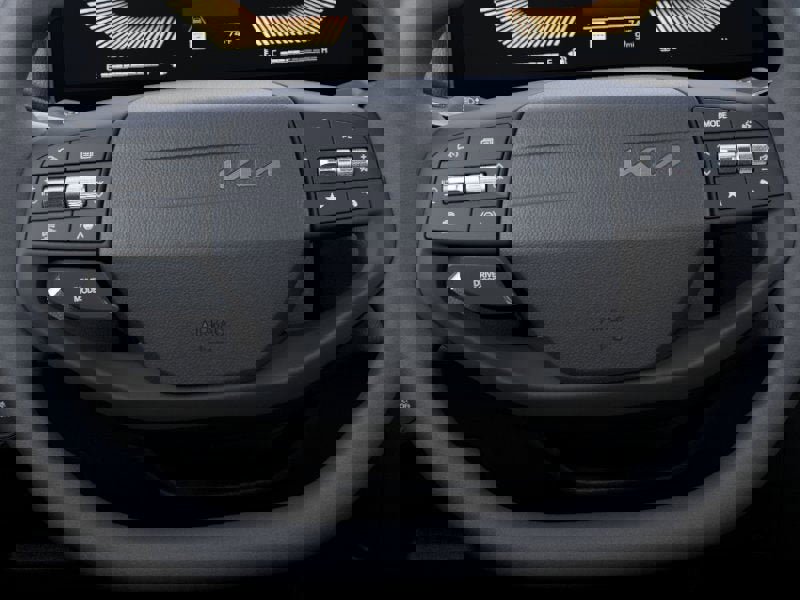 New 2025 Kia K4 LXS image 22