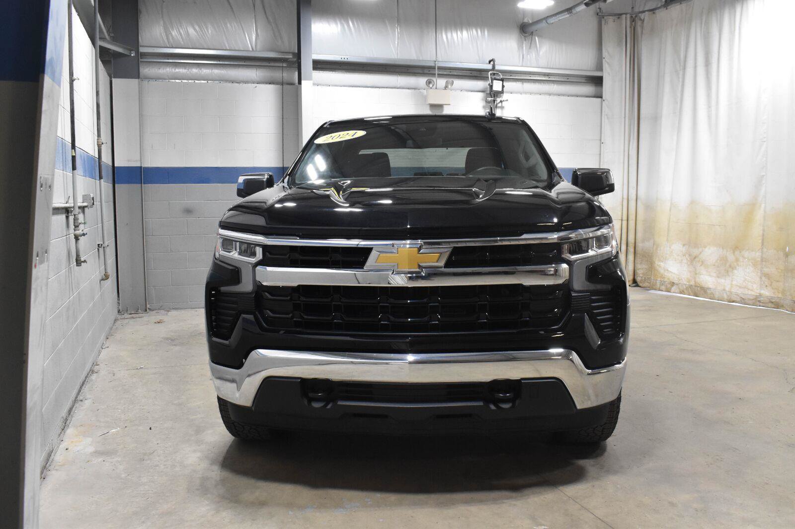 Used 2024 Chevrolet Silverado 1500 LT AWD/4WD image 27