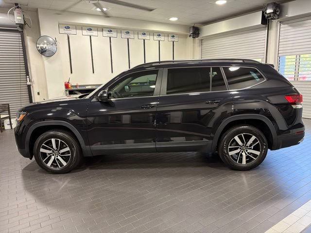 Used 2022 Volkswagen Atlas SE FWD image 2