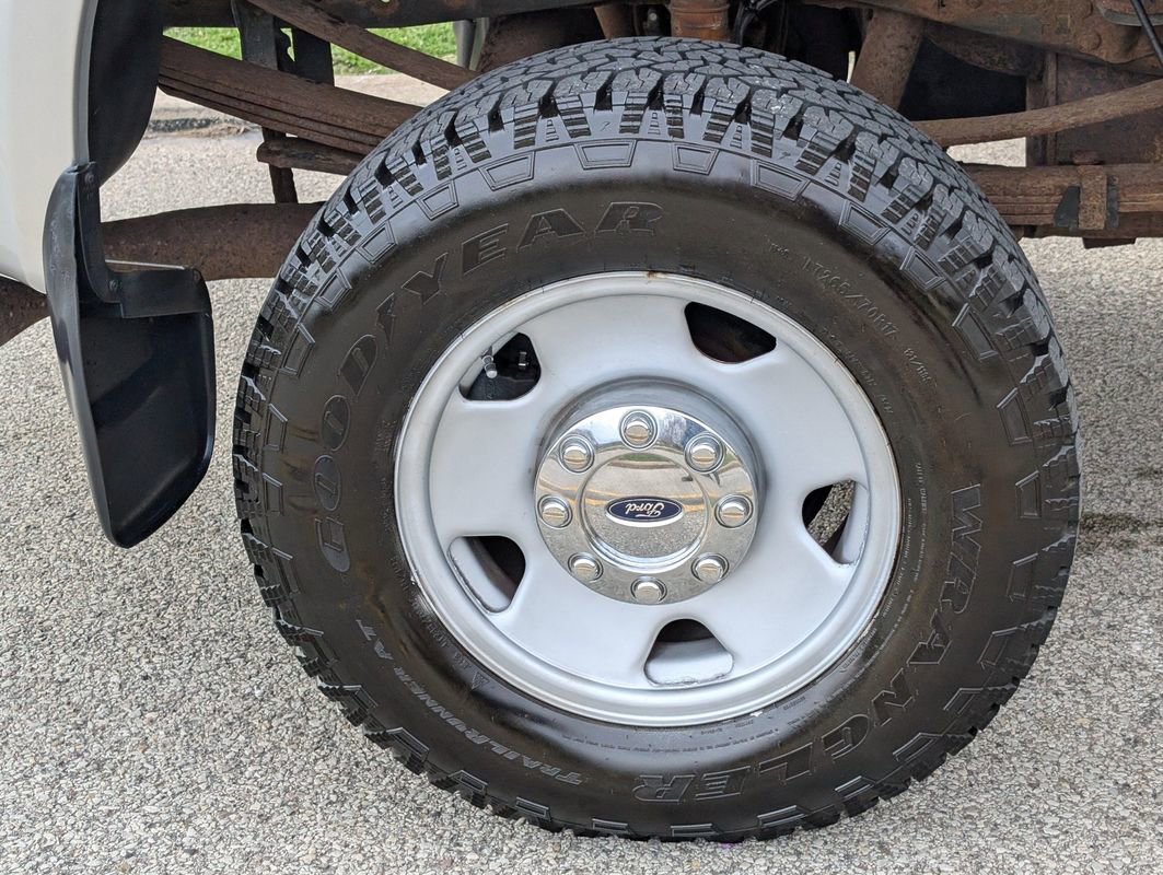 Used 2006 Ford F350 XL image 29