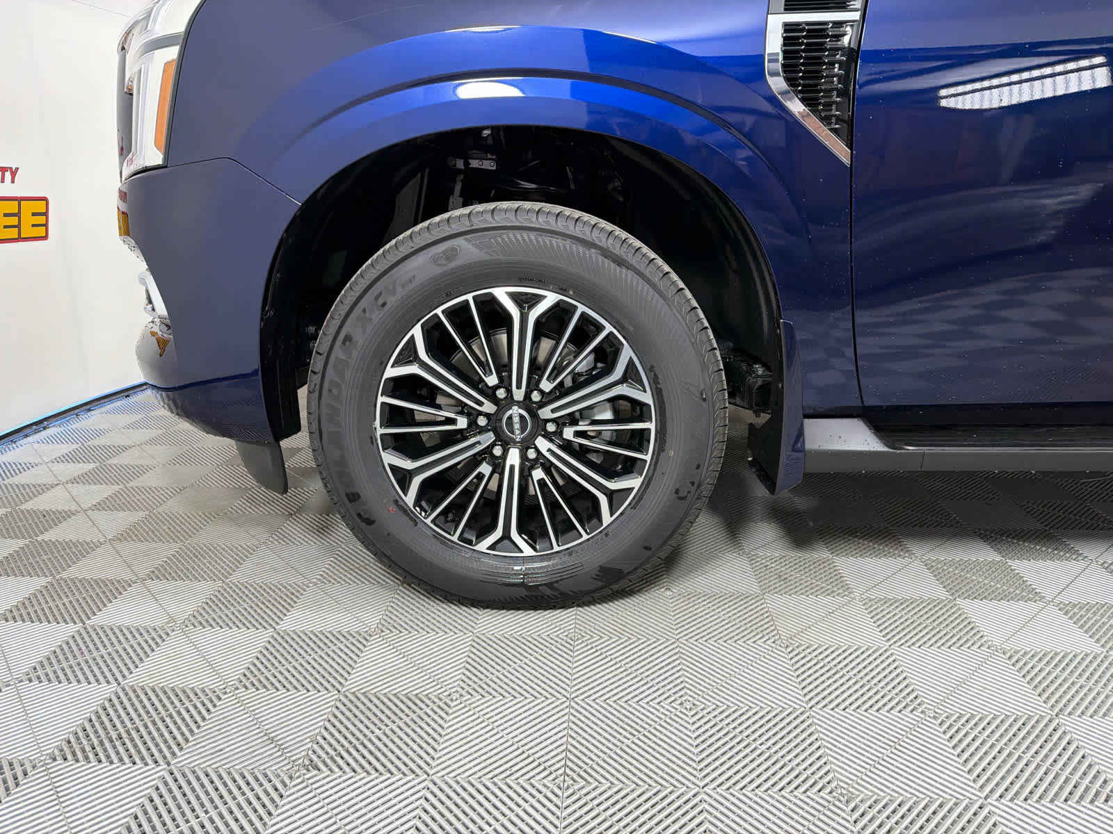 New 2026 Nissan Armada Platinum image 10