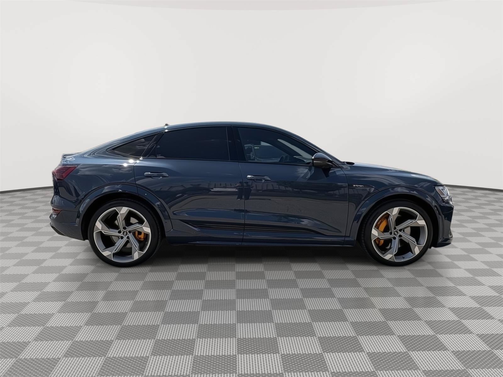 Used 2023 Audi e-tron S Prestige w/ Prestige Package AWD/4WD image 6