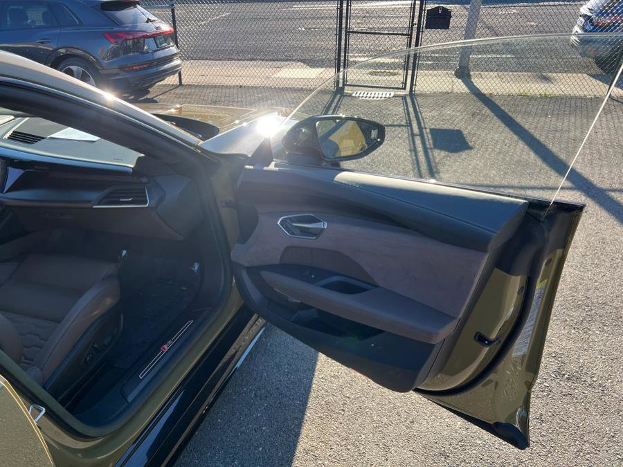 Used 2023 Audi RS e-tron GT w/ Carbon Performance Package image 37