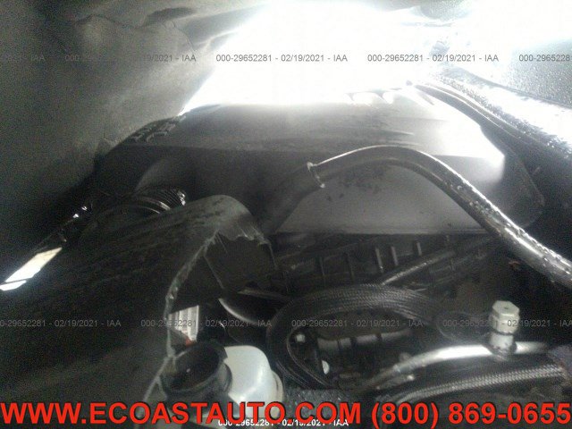 Used 2019 Dodge Challenger SXT image 5