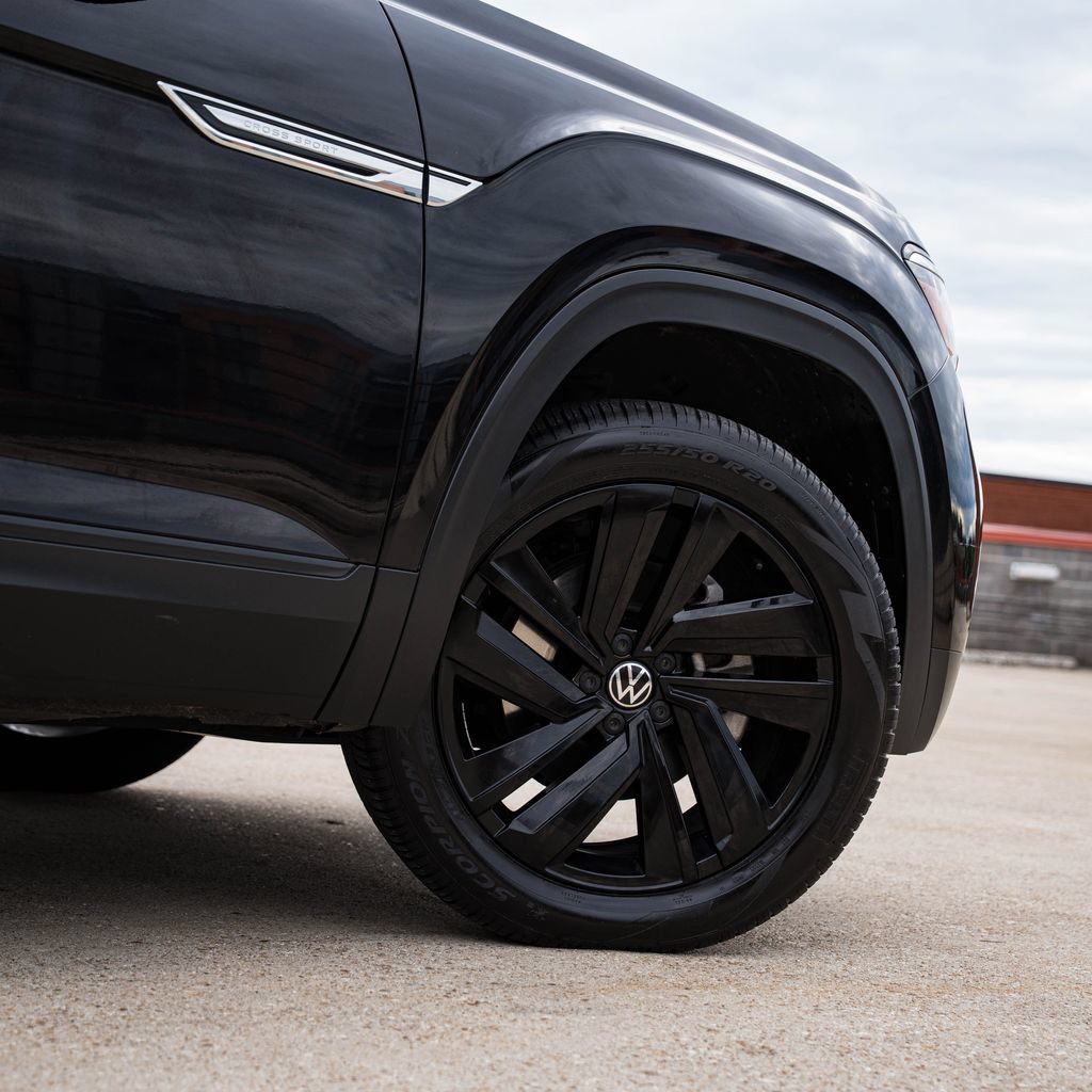 Used 2023 Volkswagen Atlas Cross Sport SE w/ Black Wheel Package AWD/4WD image 7