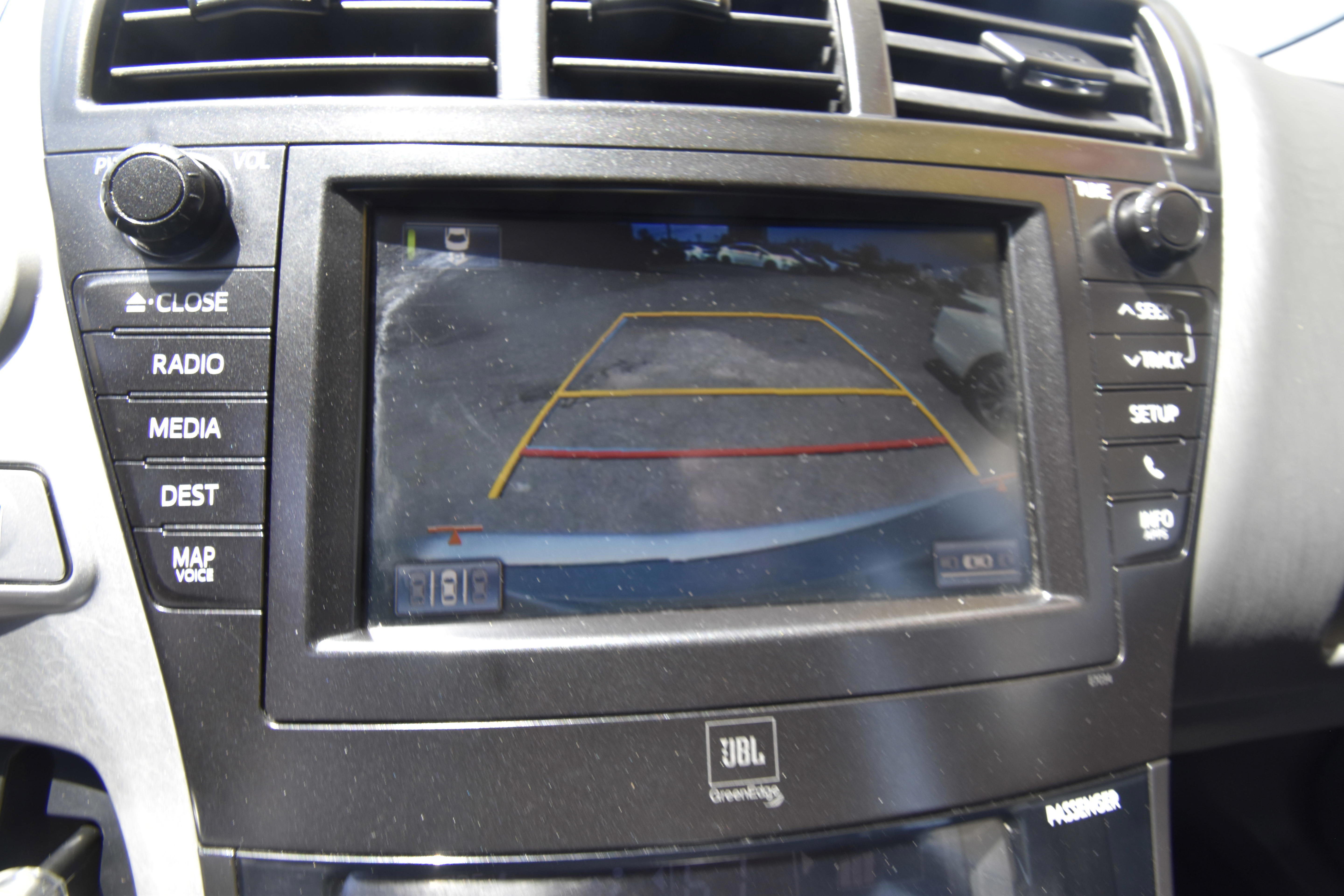 Used 2014 Toyota Prius V Five FWD image 12