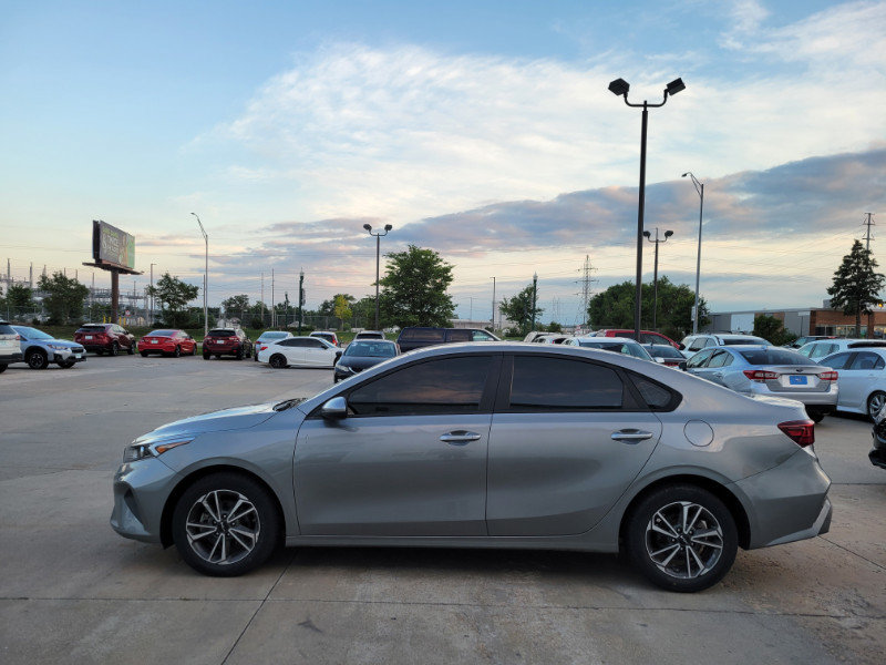 Used 2023 Kia Forte LXS FWD image 5