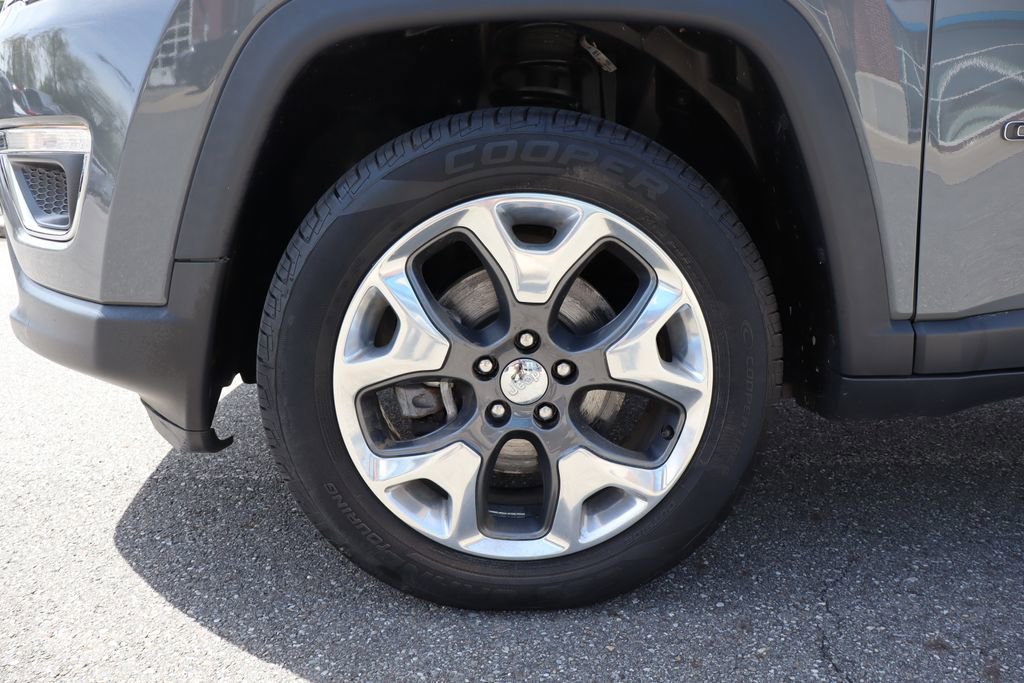 Used 2019 Jeep Compass Limited AWD/4WD image 25