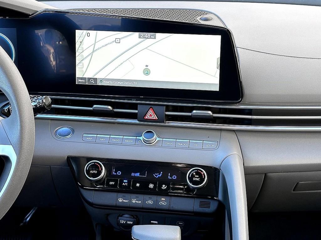 Used 2024 Hyundai Elantra SEL image 22