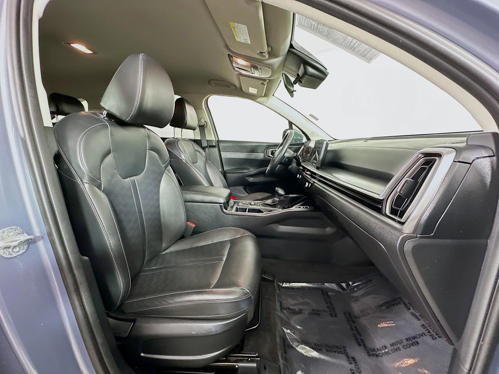 Used 2024 Kia Sorento S image 30