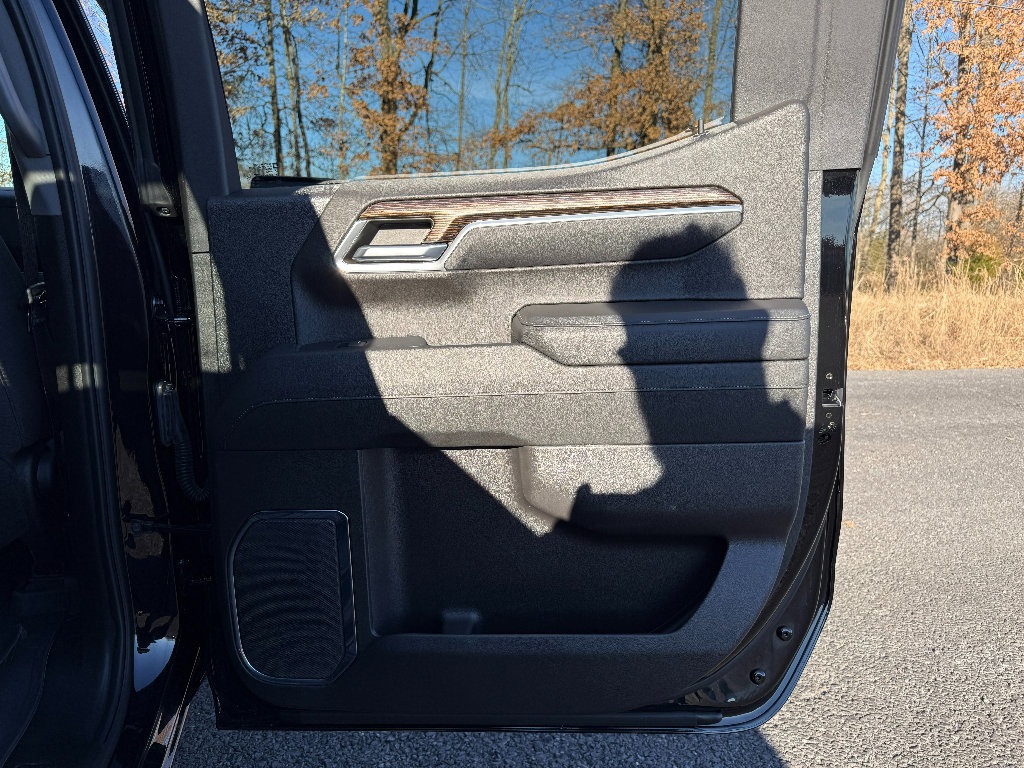 Used 2024 GMC Sierra 1500 Elevation image 26