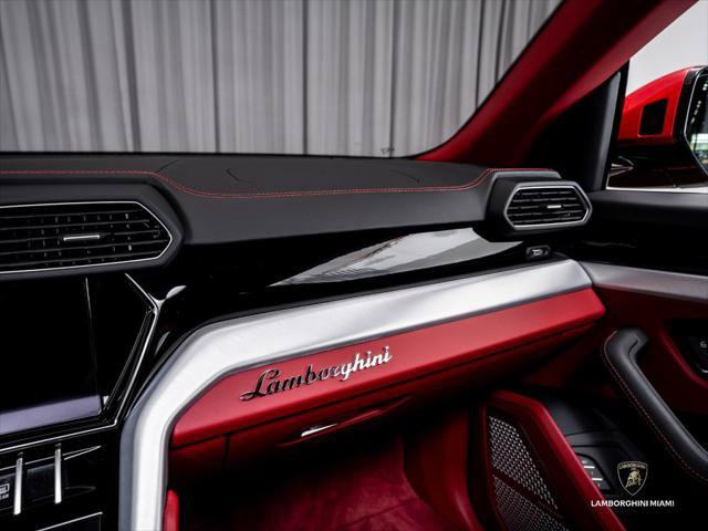 Used 2024 Lamborghini Urus S AWD/4WD image 28