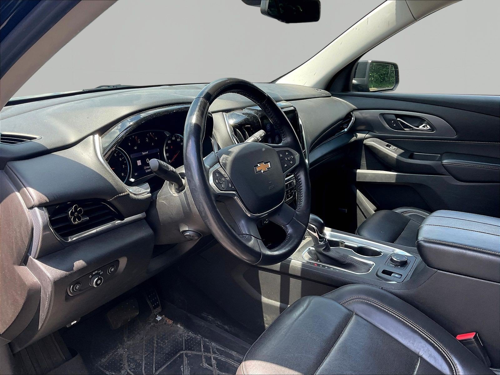 Used 2021 Chevrolet Traverse Premier w/ Redline Edition AWD/4WD image 18