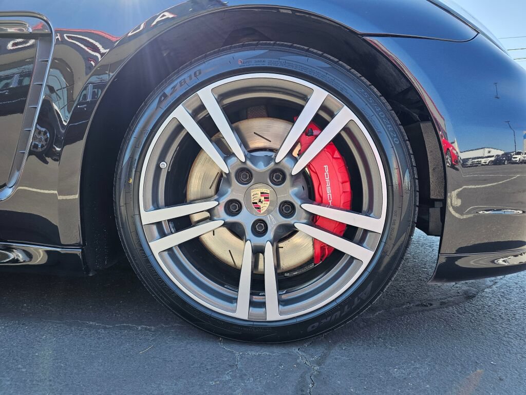Used 2013 Porsche Panamera GTS AWD/4WD image 9