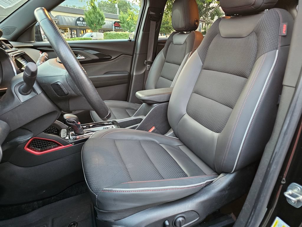 Used 2023 Chevrolet TrailBlazer RS w/ Convenience Package AWD/4WD image 24