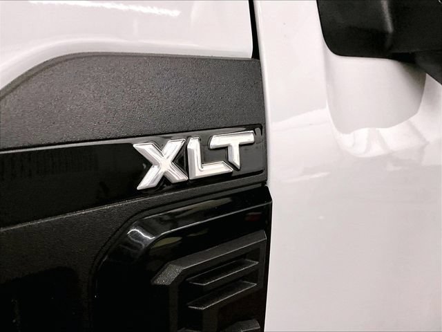 Used 2023 Ford F350 XLT w/ XLT Premium Package AWD/4WD image 12