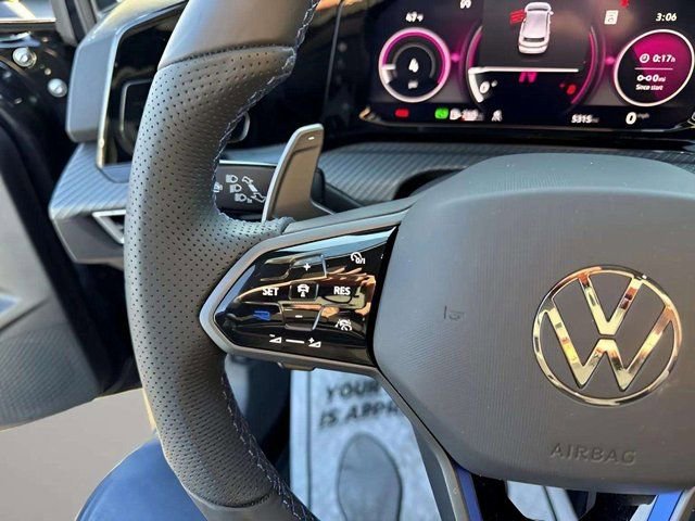 Certified 2024 Volkswagen Golf R image 18