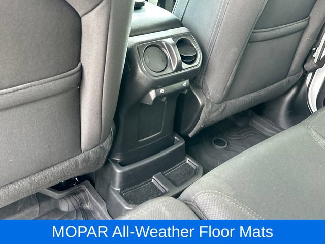 Used 2023 Jeep Wrangler Unlimited AWD/4WD image 17